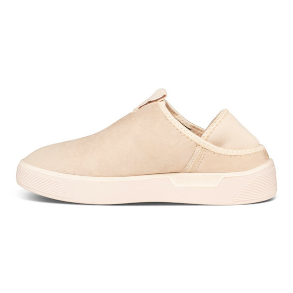 ECCO STREET TRAY WOMEN'S SLIP-ON ECCO STREET TRAY WOMEN'S SLIP-ON